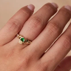 9ct Claddagh Green Heart Cubic Zirconia Shoulders Ring