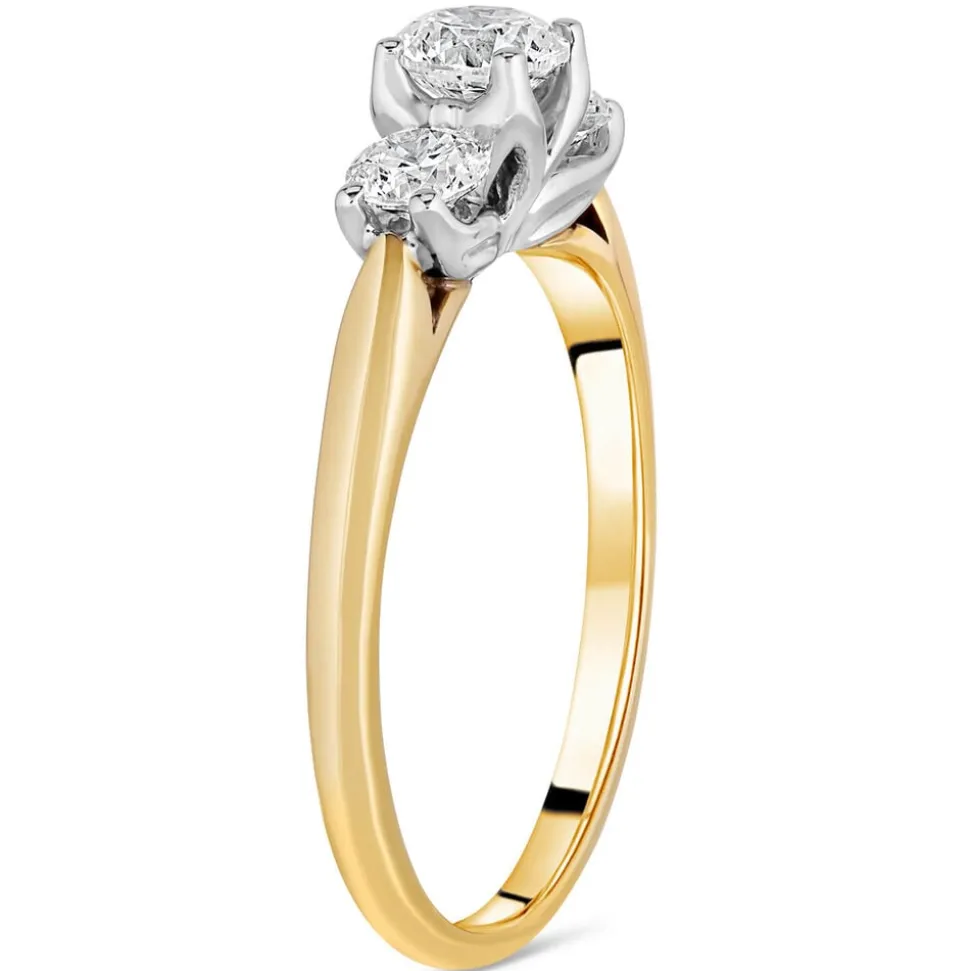 18ct gold ladies 0.75 carat diamond graduated three stone ring
