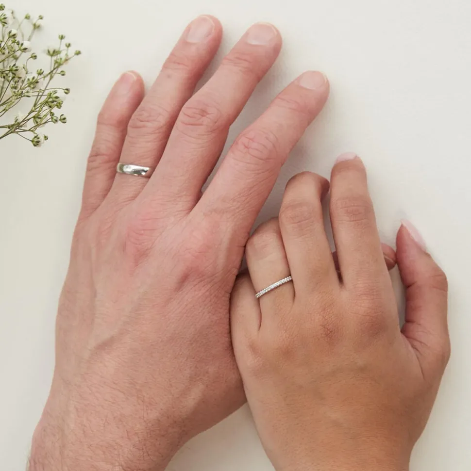 9ct White Gold 4mm Plain D-Shape Wedding Ring