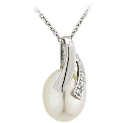 9ct White Gold Pearl and Diamond Pendant