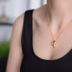 9ct Yellow Gold 0.04 Carat Diamond Set Heart Pendant