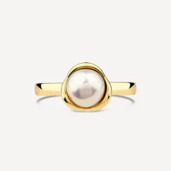 9ct Yellow Gold Freshwater Cultured Pearl Flower Ring