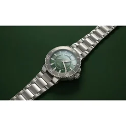 Oris Aquis Dat Watt Limited Edition II 43.5mm Green Dial Bracelet Watch