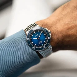 Oris Aquis Date Calibre 400 43.5mm Blue Dial Stainless Steel Bracelet Watch