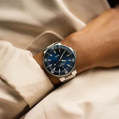 Oris Aquis Date 43.5mm Blue Dial Stainless Steel Bracelet Watch
