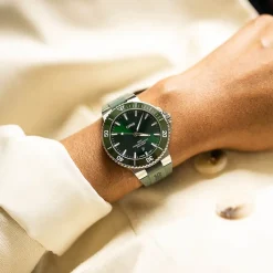 Oris Aquis Date 43.5mm Green Dial Rubber Strap Watch