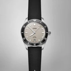 Oris Divers Date 39mm Beige Dial Stainless Steel Bracelet & Black Rubber Strap Watch