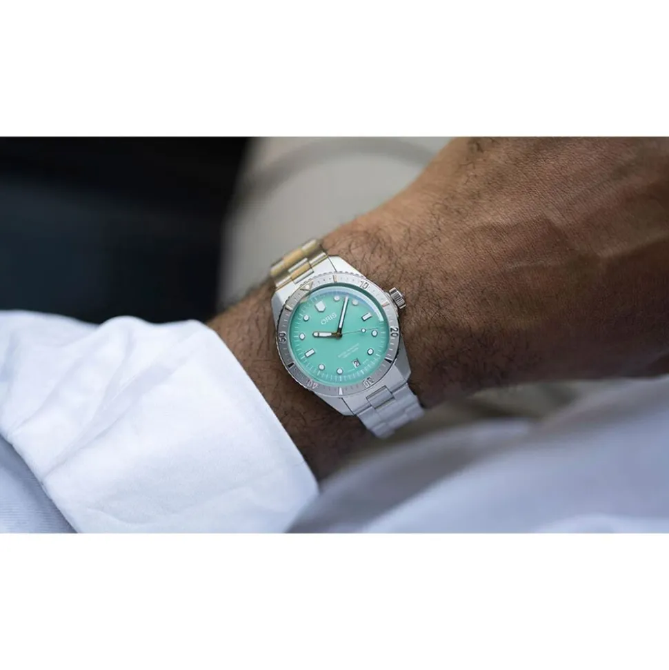 Oris Divers Sixty-Five ‘Cotton Candy’ 38mm Green Dial Steel Bracelet Watch