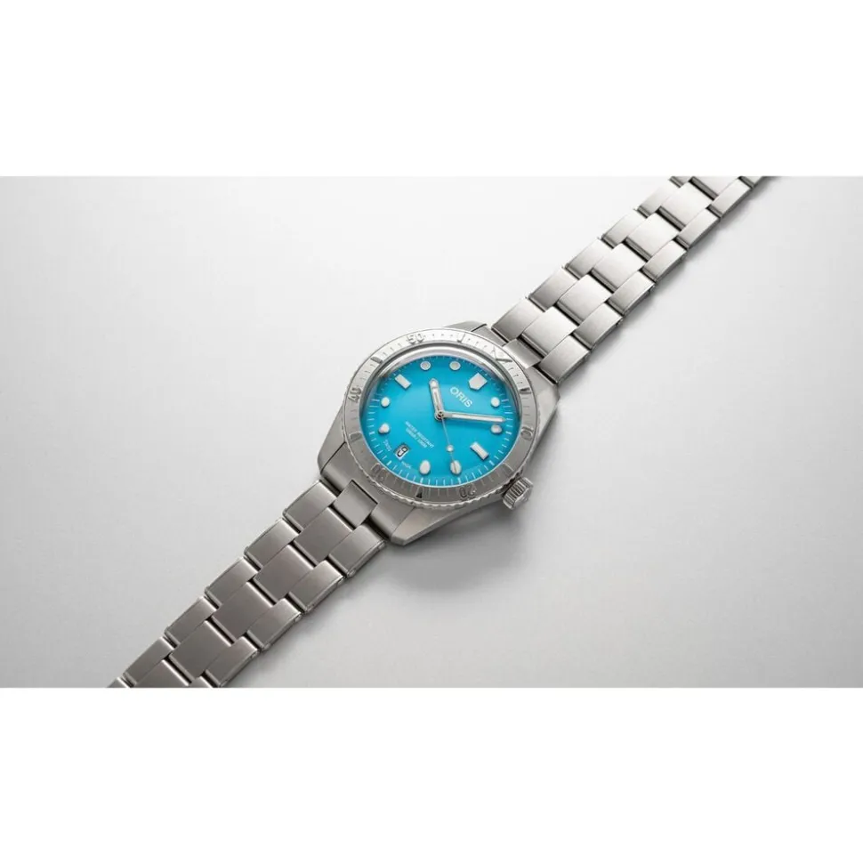 Oris Divers Sixty-Five ‘Cotton Candy’ 38mm Blue Dial Steel Bracelet Watch