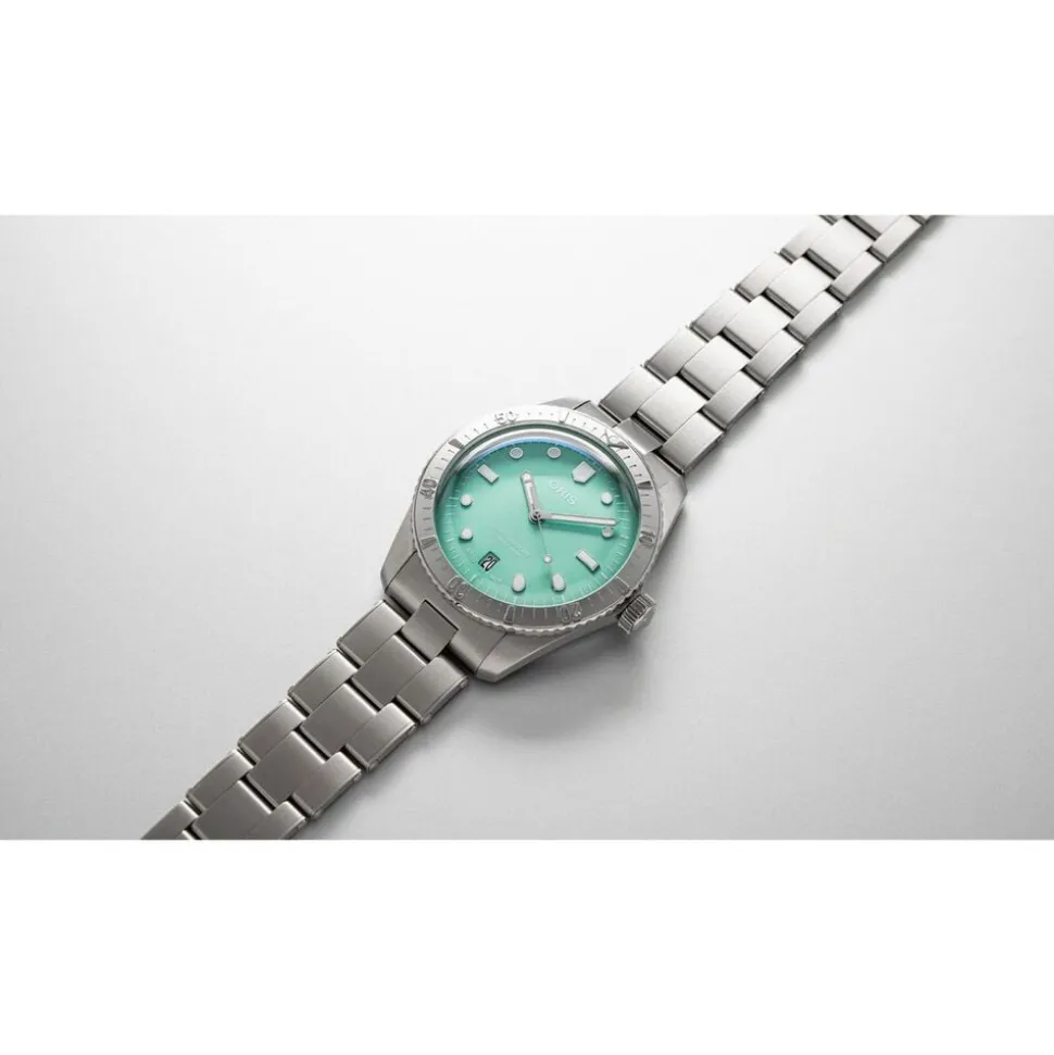 Oris Divers Sixty-Five ‘Cotton Candy’ 38mm Green Dial Steel Bracelet Watch