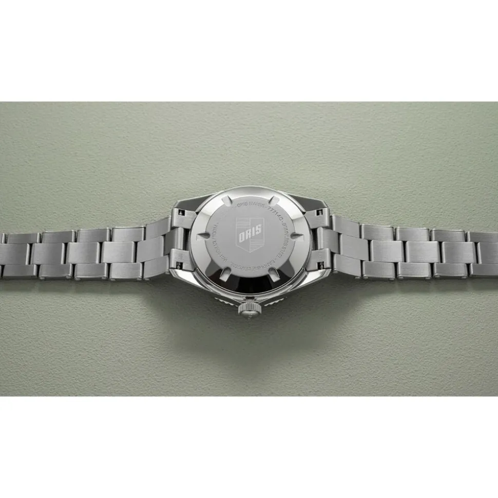 Oris Divers Sixty-Five ‘Cotton Candy’ 38mm Green Dial Steel Bracelet Watch