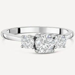 Platinum Three Stone 1 Carat Graduated Diamond Ring