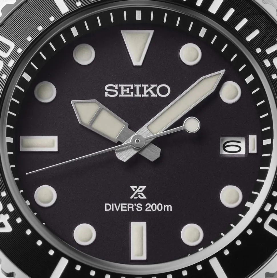 Seiko Prospex Solar Diver’s 41mm Pure Black Dial & Bezel Stainless Steel Bracelet Watch