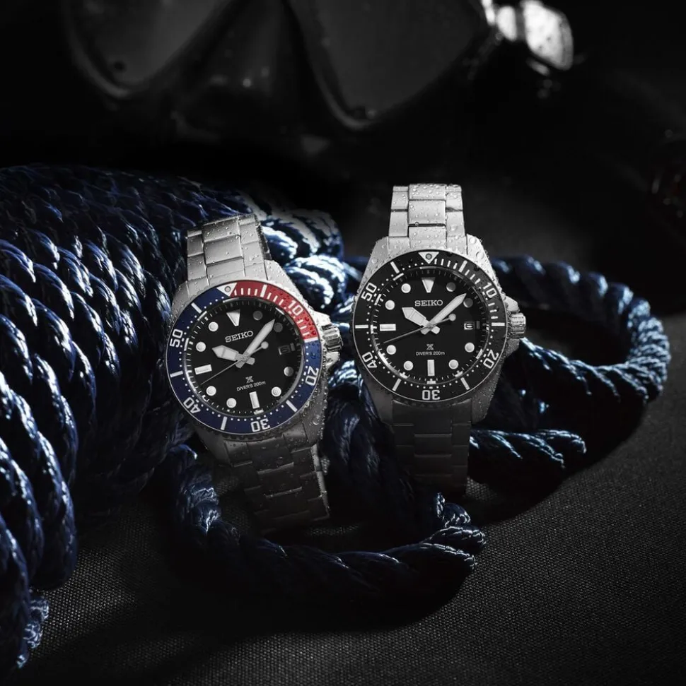 Seiko Prospex Solar Diver’s 41mm Pure Black Dial & Bezel Stainless Steel Bracelet Watch