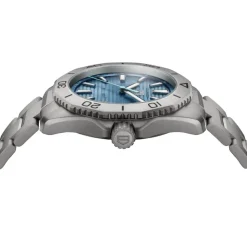 TAG Heuer Aquaracer Professional 200 Solargraph 40mm Blue Dial Titanium Bracelet Watch