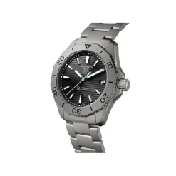 TAG Heuer Professional 200 Solargraph 40mm Black Dial Titanium Bracelet Watch