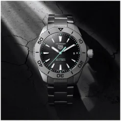 TAG Heuer Professional 200 Solargraph 40mm Black Dial Titanium Bracelet Watch